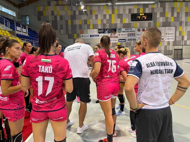 Veretlenül áll az élen a felkészülési nemzetközi tornán az Aba Fehérvár KC